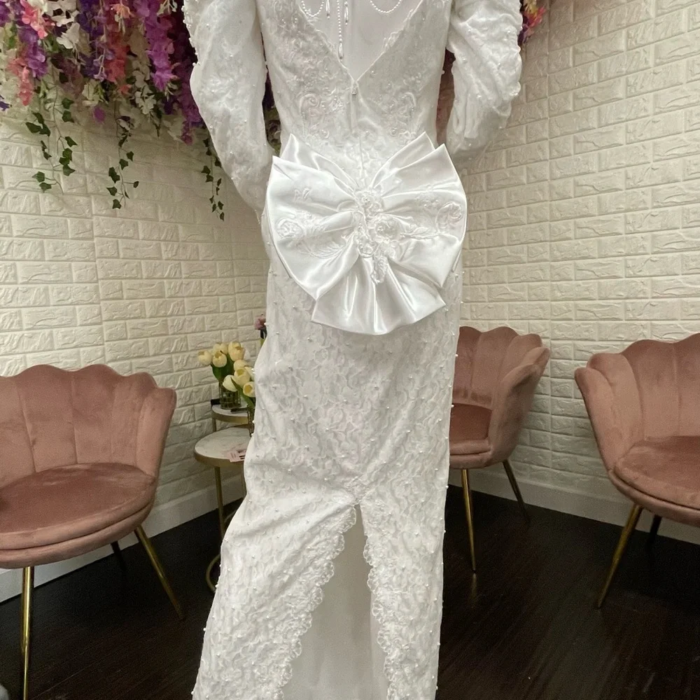 Vintage Pearl Wedding Gown - Picture 5 of 8